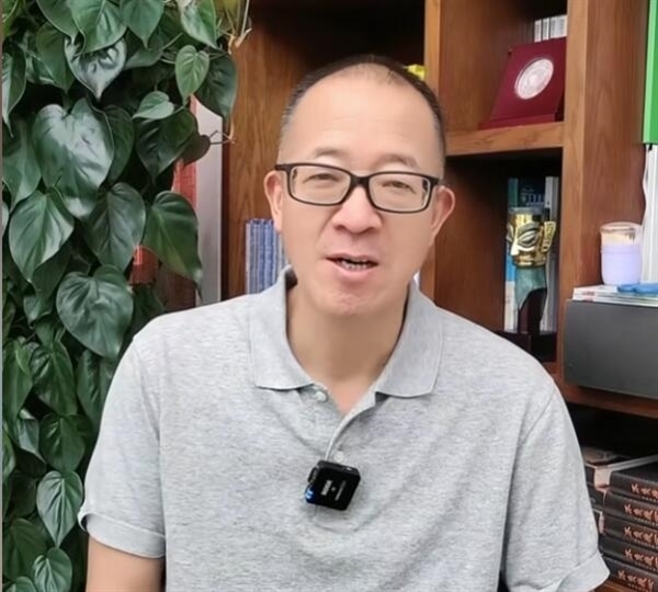 罗永浩：董宇辉离职是双输的局面 俞敏洪要负全部责任