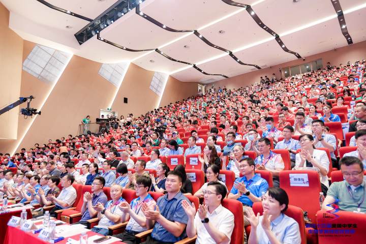 第33届全国中学生生物奥林匹克竞赛在广州顺利闭幕 150名选手获得金牌